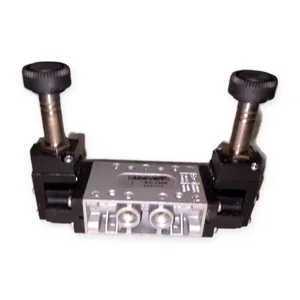 AC-7525 Directional Control Valve – actual item, photo 1 of 5