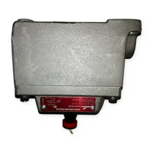 Cooper EDS2184 Proof Pushbutton Control – actual item, photo 1 of 3
