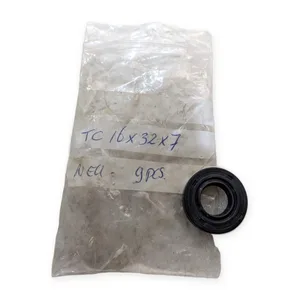 16X32X7 TC Rotary Shaft Oil Seal