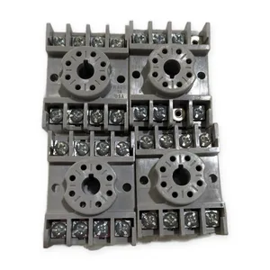 Allen-Bradley 700-HN125 Relay Socket – actual item, photo 1 of 4