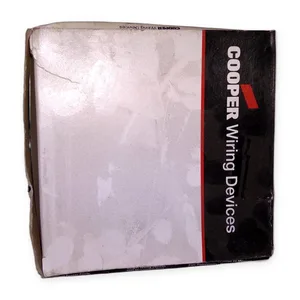 Cooper 5152W-BOX Receptacle