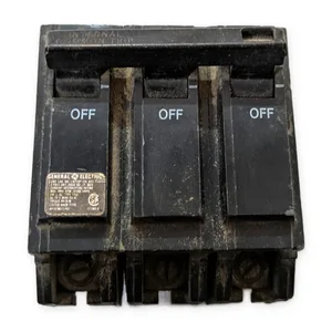 General Electric NP1578013-P32 THQL Circuit Breaker