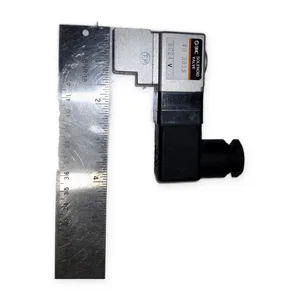 SMC VO301S Series 3 Port Solenoid Valve – actual item, photo 1 of 3