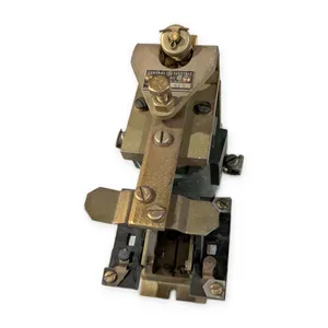 General Electric C100 B10 Relay – actual item, photo 1 of 5