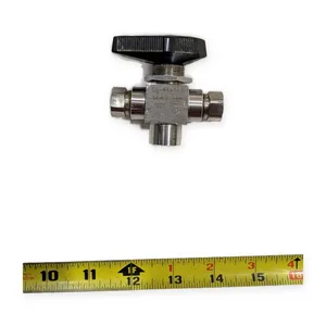 SS-83XTF4 3 Way High Pressure Ball Valve