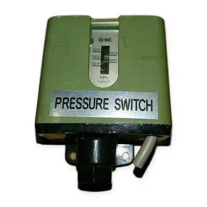 SMC IS300 Pneumatic Pressure Switch – actual item, photo 1 of 2