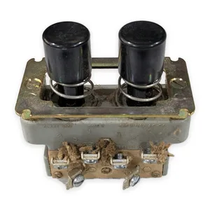 Square D 9001 U01 Two Push Button Switch – actual item, photo 1 of 6