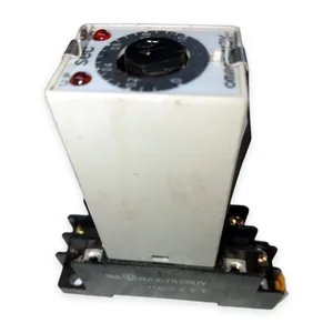 Omron H3Y-2 On-Delay Timer – actual item, photo 1 of 5