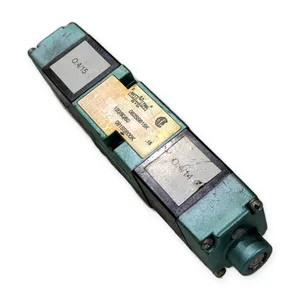Numatics 082SS615K Pneumatic Solenoid Valve – actual item, photo 1 of 5