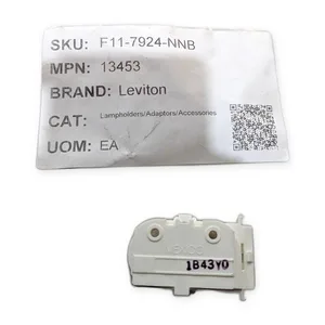 Leviton 13453 Adaptor Lamp Holder