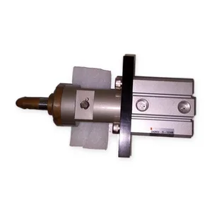 SMC CKQN50-25-155WB Pin Clamp Cylinder – actual item, photo 1 of 3
