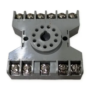 IDEC SR3P-06 Relay Socket Base – actual item, photo 1 of 4