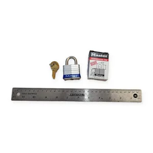 E1990 Masterlock – actual item, photo 1 of 6