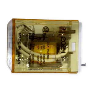 IDEC RH4B-U Plug-In Power Relay