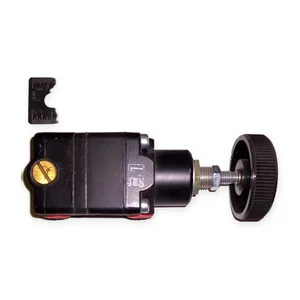 Fairchild 85531 20 PSIG Pneumatic Regulator – actual item, photo 1 of 3