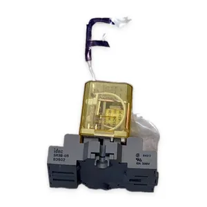 IDEC SR3B-05 Relay Socket – actual item, photo 1 of 5