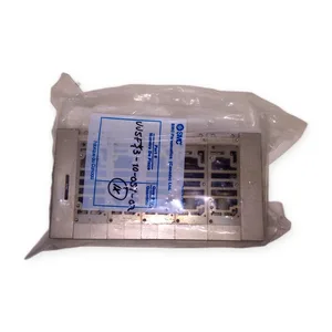 SMC VV5FS3-10-051-02 Solenoid Valve Manifold Base – actual item, photo 1 of 3