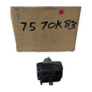 7570K83 Toggle Switch