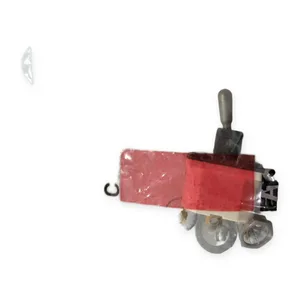 Cutler-Hammer E10E118DS Hardware