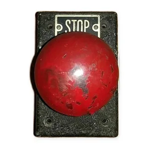 Rees 00662-002 Stop Switch – actual item, photo 1 of 2