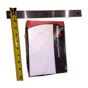 Cooper 2132W-BOX Receptacle
