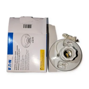 Eaton 659-SP AC Lampholder with Chain Switch