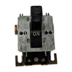 Cutler-Hammer 8980K4 Toggle Switch