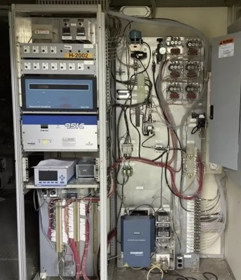 Analyzer and control rack in a plant